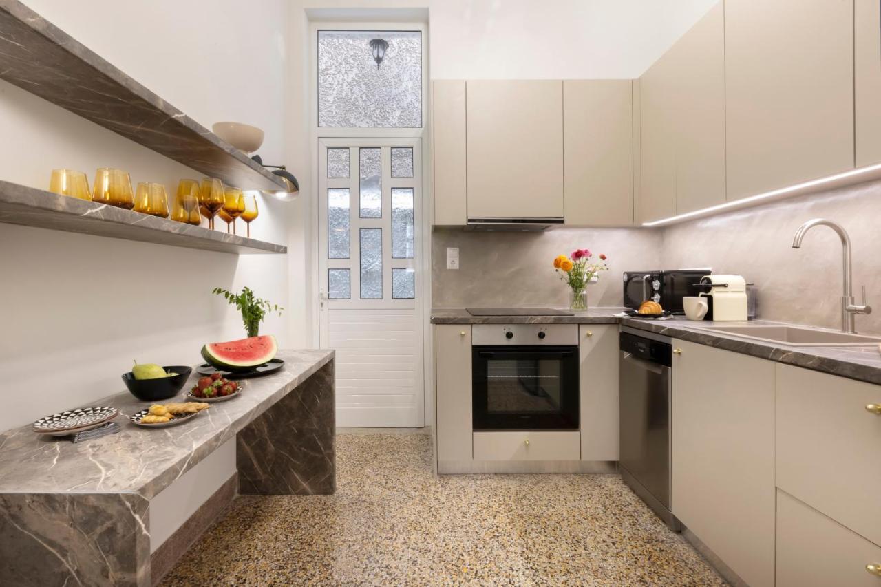 Acropolis Villa 3Br 9Ppl 10 Minutes Metro&Museum Athena Bagian luar foto